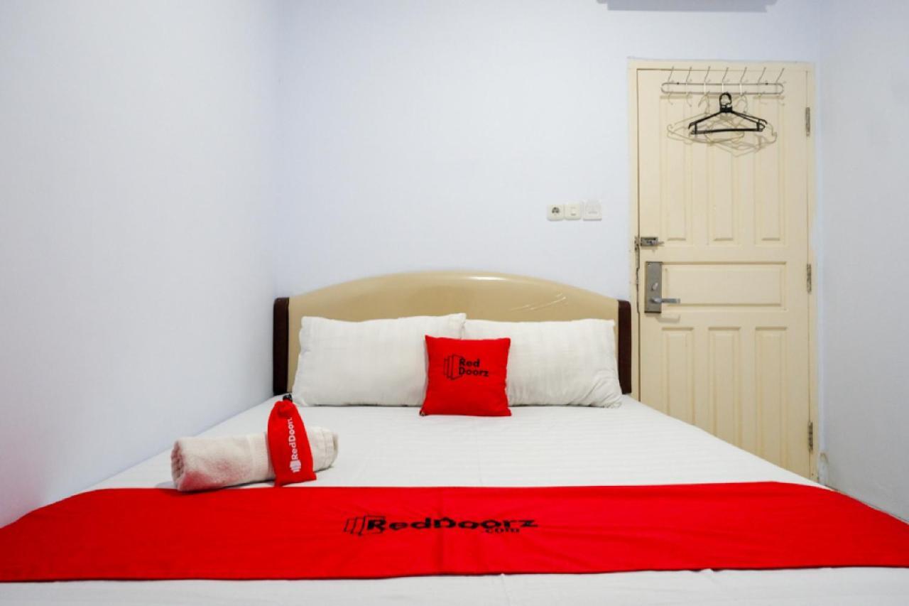 Reddoorz @ Hotel Bravo Pantai Kamali Bau Bau Baubau Exterior photo